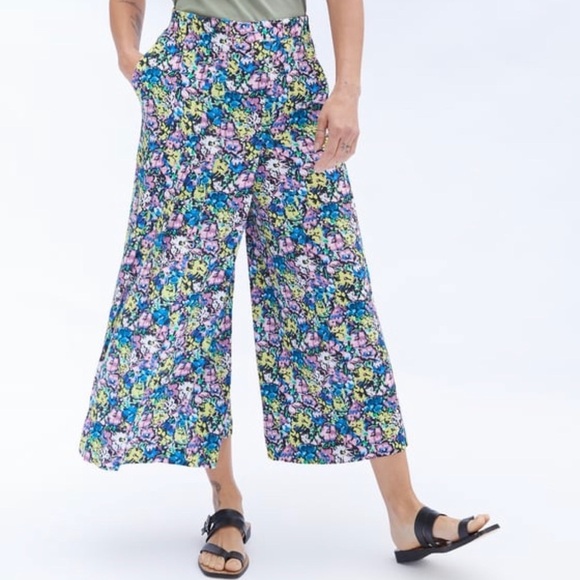 ZARA Pleated Printed Bermuda Shorts - Picture 6 of 8